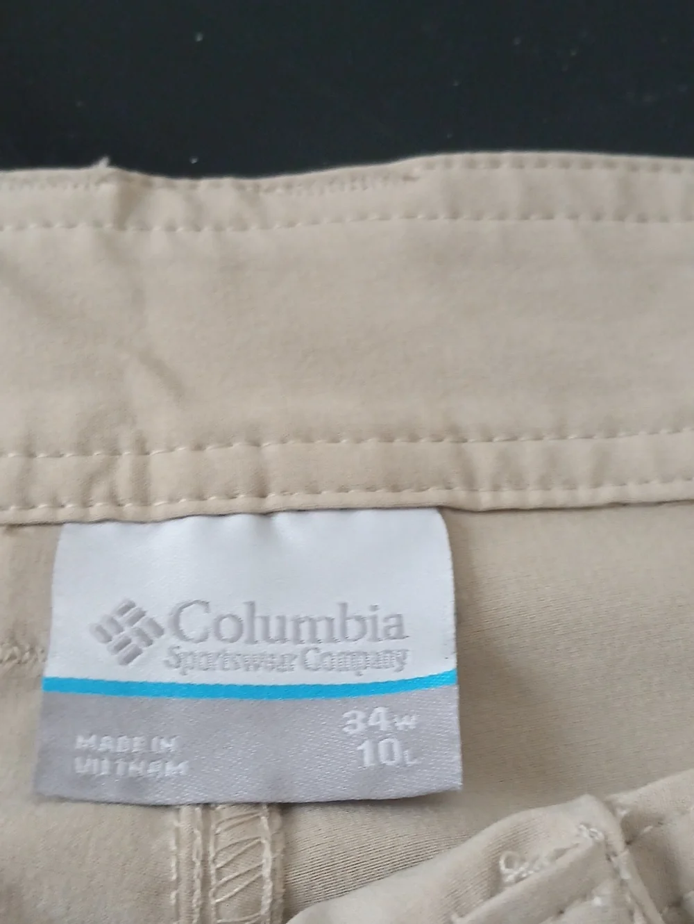 Columbia Men's Casual Chino Shorts in Beige